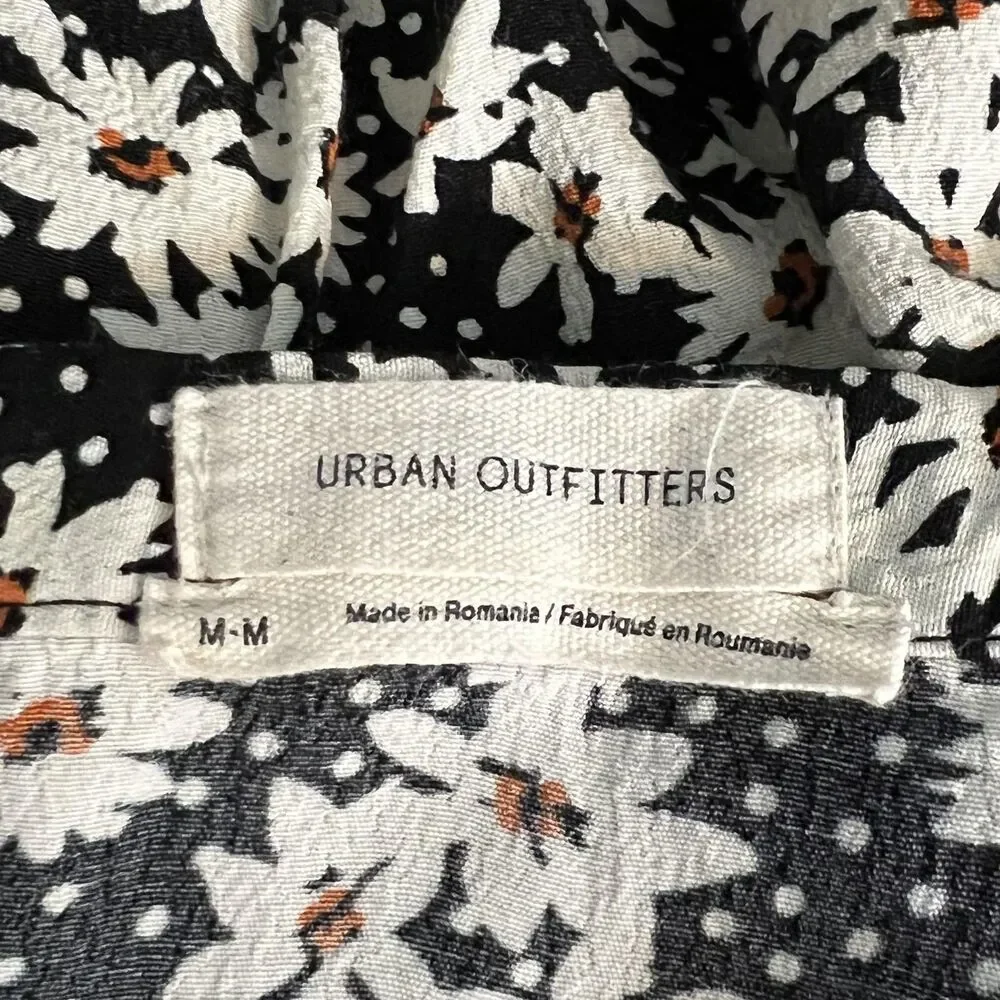Urban Outfitters Mini Skirt Women's Med Black Floral Asymmetrical Cottage-Core